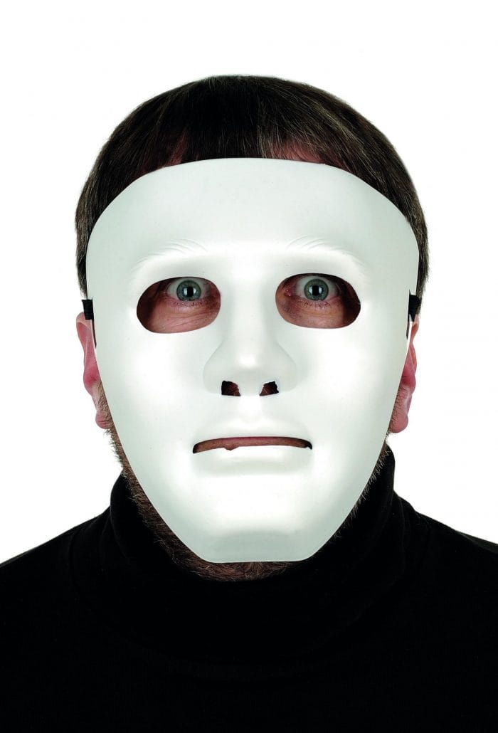 Masque blanc anonyme en plastique
