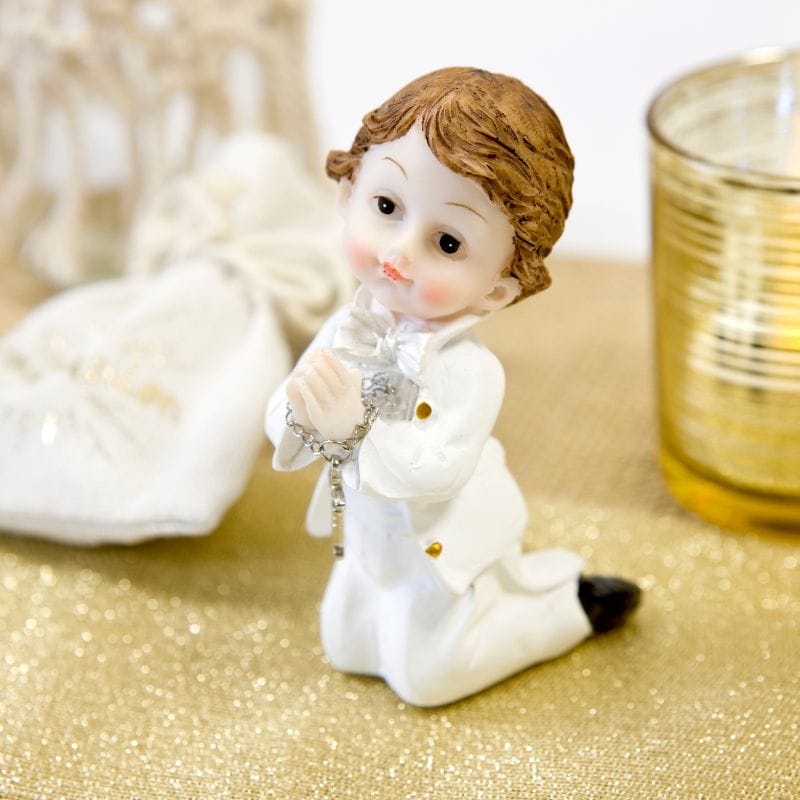 Figurine communion garçon priant